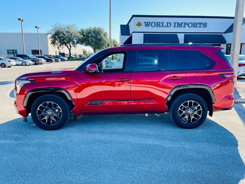 Used 2023 Toyota Sequoia Platinum image 9