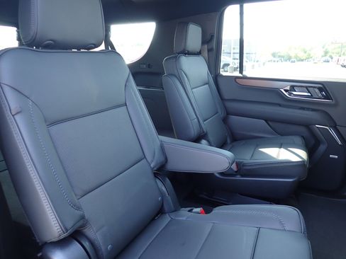 New 2026 GMC Yukon XL Denali w/ Sun & Power Step Package image 13