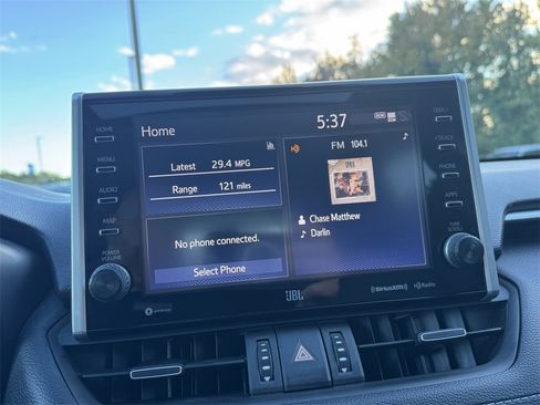 Used 2022 Toyota RAV4 XLE Premium image 24