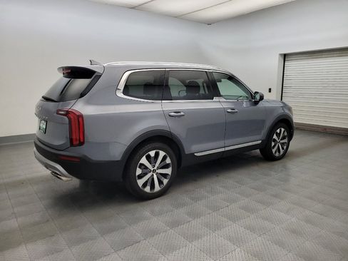 Used 2022 Kia Telluride EX w/ EX Premium Package FWD image 10