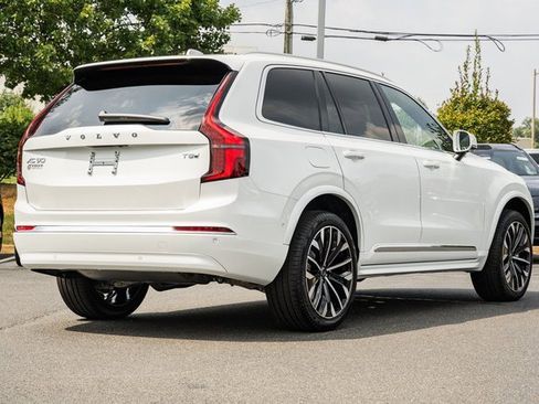 New 2026 Volvo XC90 T8 Plus image 4