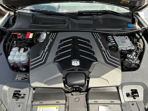 Used 2022 Lamborghini Urus AWD/4WD image 31