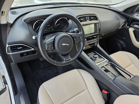 Used 2018 Jaguar F-PACE Premium AWD/4WD image 12