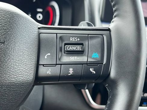 Used 2025 Nissan Rogue SL w/ Tech Package AWD/4WD image 20