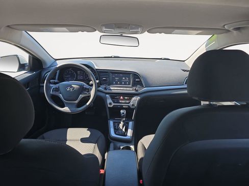 Used 2018 Hyundai Elantra SE w/ SE Connectivity Package 04 FWD image 14