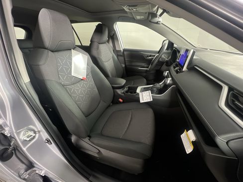 Used 2024 Toyota RAV4 XLE w/ Convenience Package FWD image 29