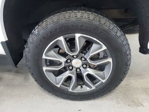 Used 2023 Chevrolet Silverado 1500 LT w/ Convenience Package II AWD/4WD image 32