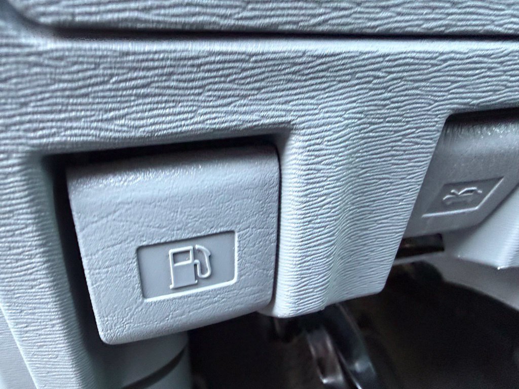 Used 2011 Toyota Sienna SE w/ Preferred Pkg FWD image 76
