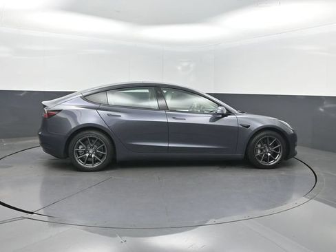Used 2022 Tesla Model 3 Standard Range RWD image 25