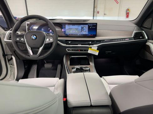 New 2026 BMW X5 sDrive40i w/ Premium Package image 17