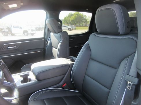 New 2026 GMC Sierra EV Elevation image 10