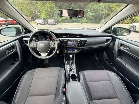 Used 2015 Toyota Corolla S FWD image 2