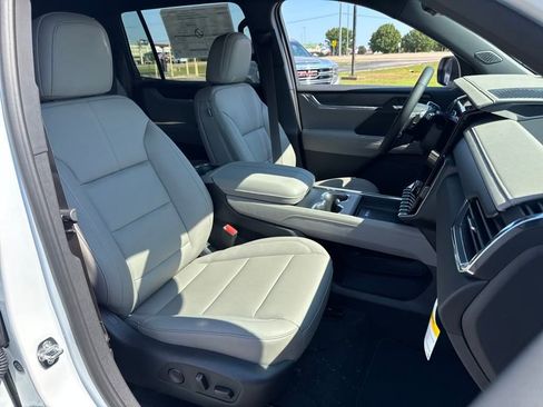 New 2026 GMC Acadia Elevation w/ Black Edition FWD image 11