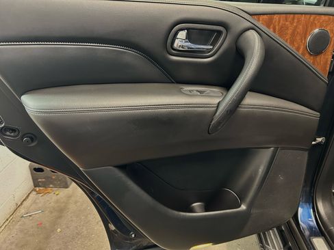 Used 2019 INFINITI QX80 Luxe image 19