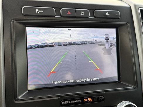 Used 2021 Ford Expedition Max XLT image 9