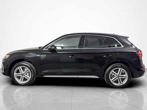 Used 2025 Audi Q5 e Premium AWD/4WD image 2
