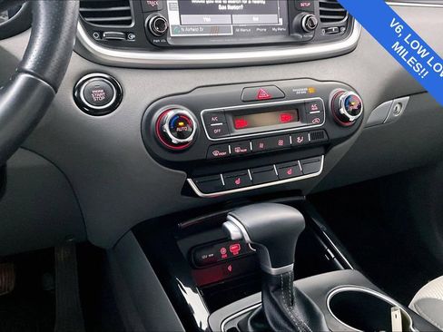Used 2020 Kia Sorento SX image 8