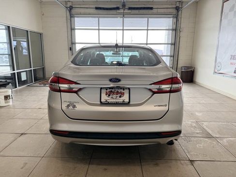 Used 2018 Ford Fusion S image 5