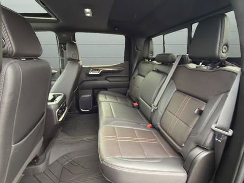 Used 2023 Chevrolet Silverado 1500 High Country w/ High Country Premium Package image 19