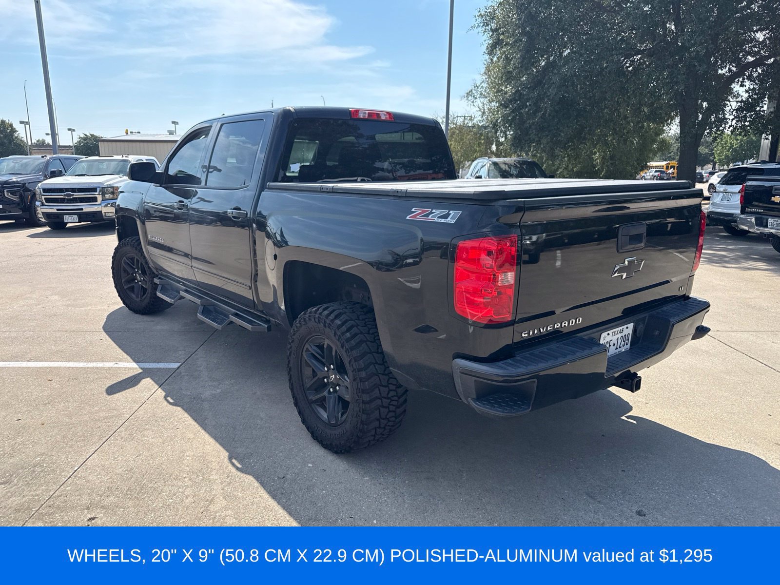 Used 2017 Chevrolet Silverado 1500 LT AWD/4WD image 3