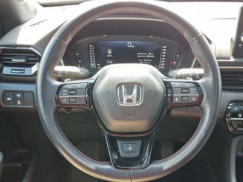 Used 2025 Honda Pilot Black Edition image 20