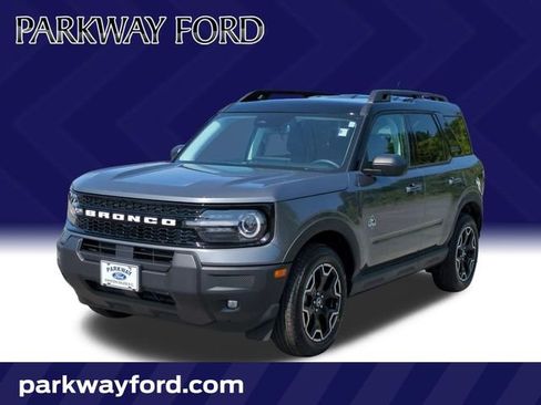 Used 2025 Ford Bronco Sport Outer Banks AWD/4WD image 1