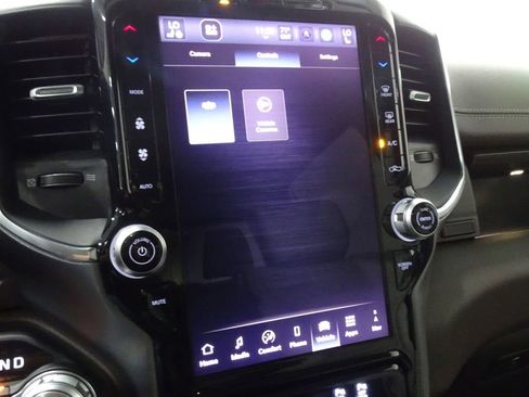 Used 2025 RAM 1500 Laramie image 37