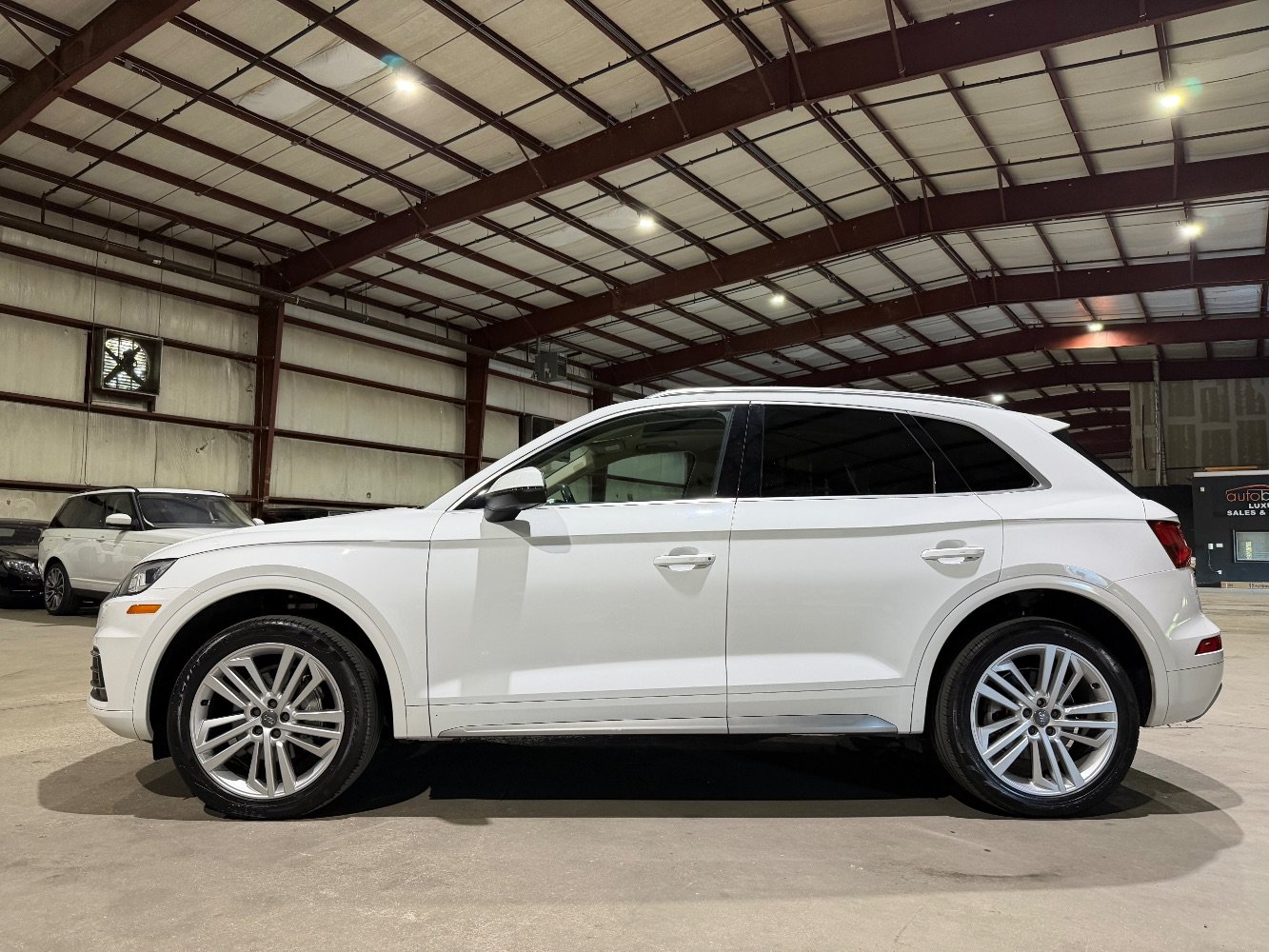 Used 2018 Audi Q5 2.0T Premium Plus w/ Premium Plus Package AWD/4WD image 8