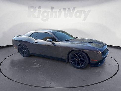 Used 2019 Dodge Challenger SXT w/ Blacktop Package RWD image 7
