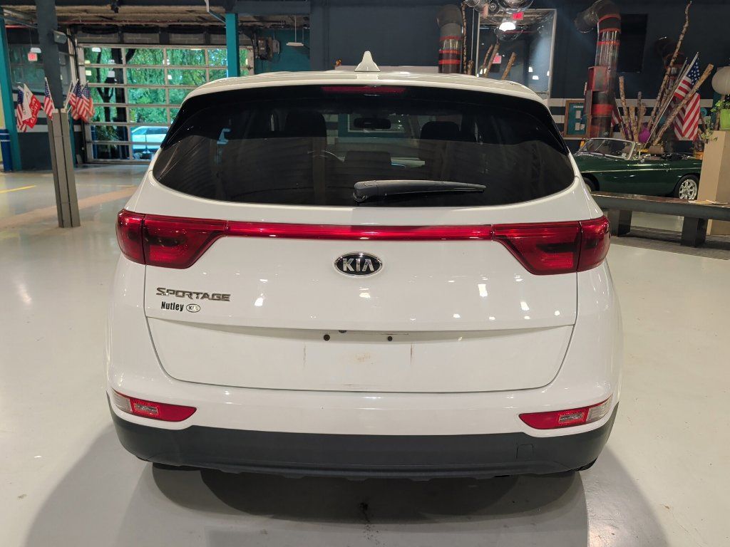 Used 2018 Kia Sportage LX AWD/4WD image 11
