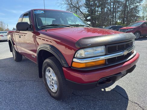 Used 2002 Chevrolet S10 Pickup LS w/ LS Preferred Equipment Group image 7