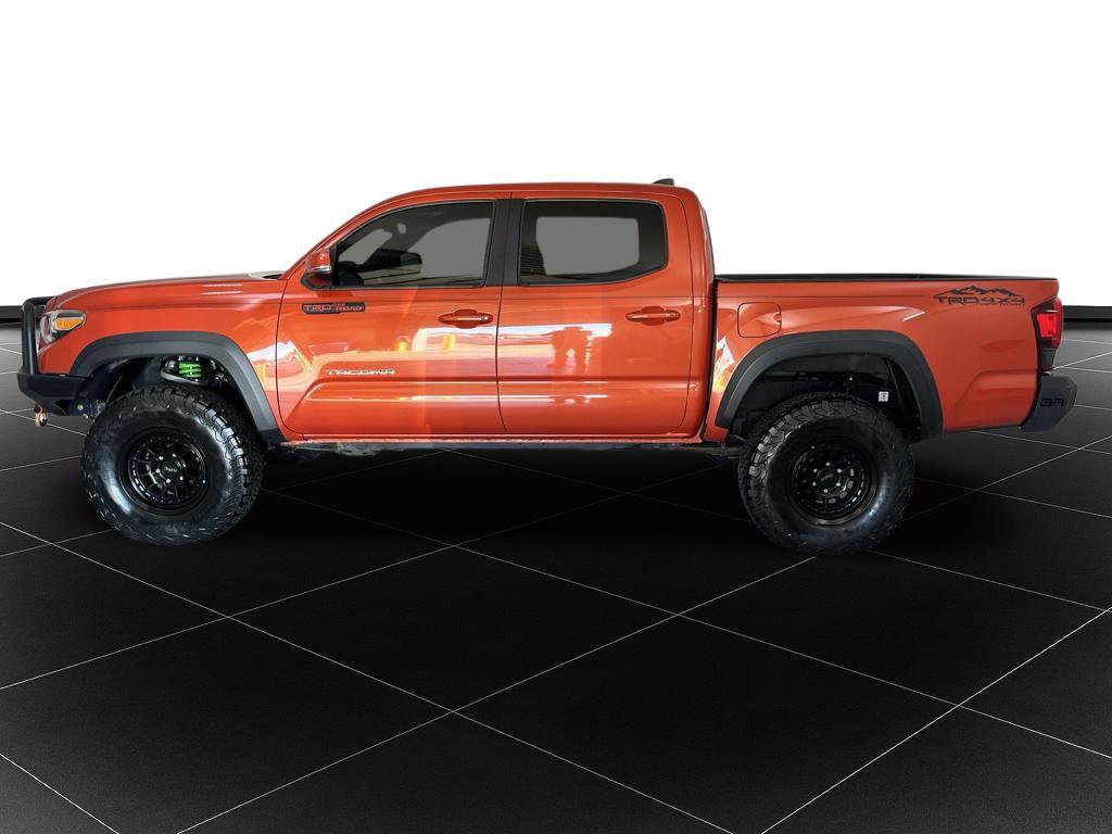 Used 2018 Toyota Tacoma TRD Off-Road AWD/4WD image 2