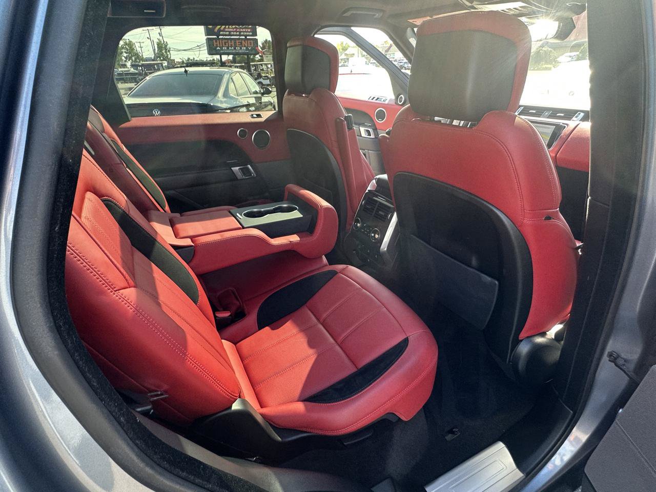 Used 2019 Land Rover Range Rover Sport Supercharged AWD/4WD image 28