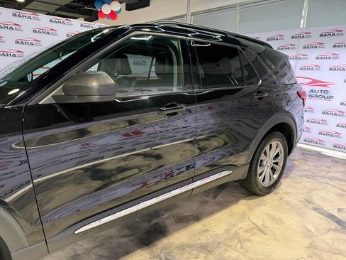 Used 2023 Ford Explorer XLT w/ Equipment Group 202A AWD/4WD image 6
