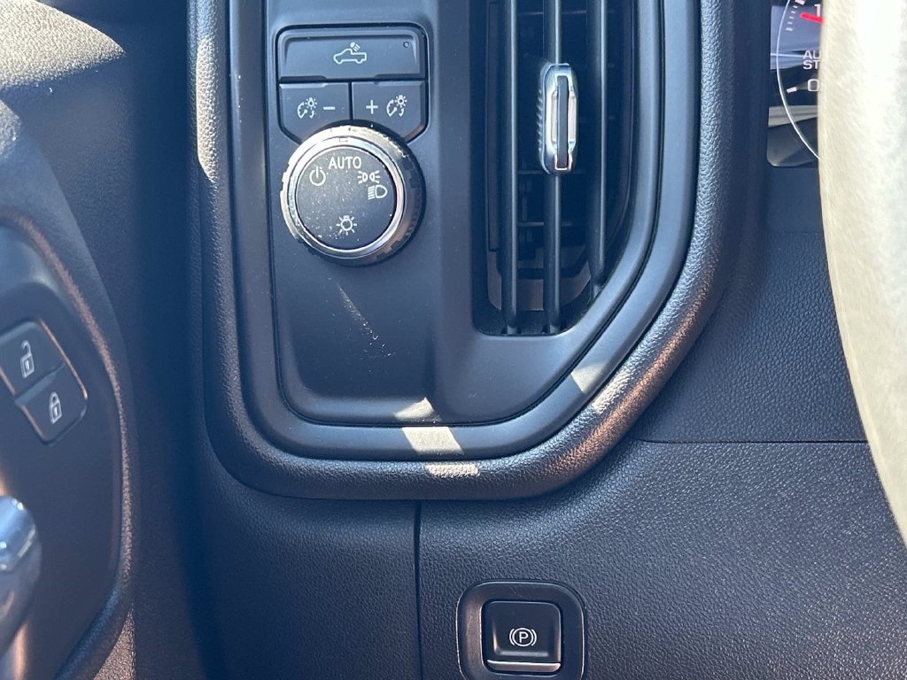 Used 2022 Chevrolet Silverado 1500 Custom RWD image 23