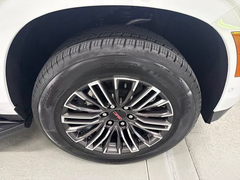 New 2026 GMC Yukon Elevation RWD image 4