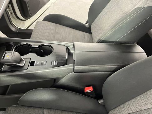 Used 2021 Nissan Rogue S FWD image 28