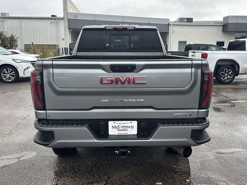 Used 2024 GMC Sierra 2500 AT4 w/ AT4 Premium Plus Package AWD/4WD image 6