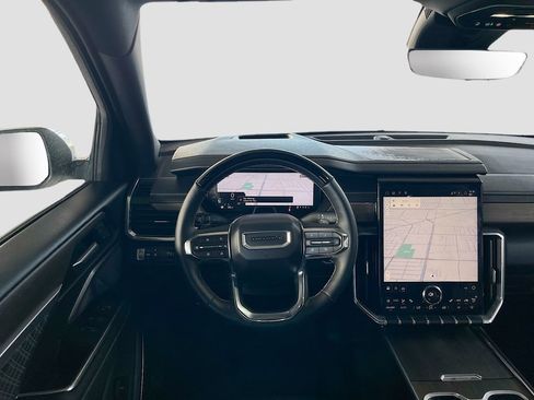 Used 2025 GMC Acadia Denali w/ Super Cruise Package image 24