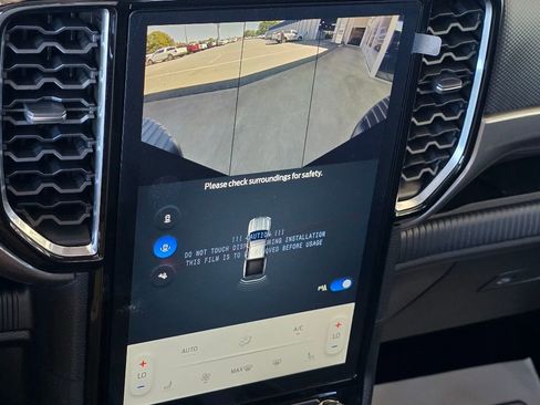 Used 2025 Ford Ranger XLT w/ Equipment Group 301A High image 6