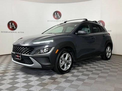 Certified 2023 Hyundai Kona SEL AWD/4WD image 3