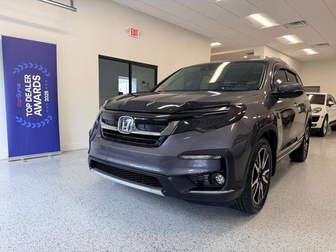 Used 2021 Honda Pilot Touring image 3