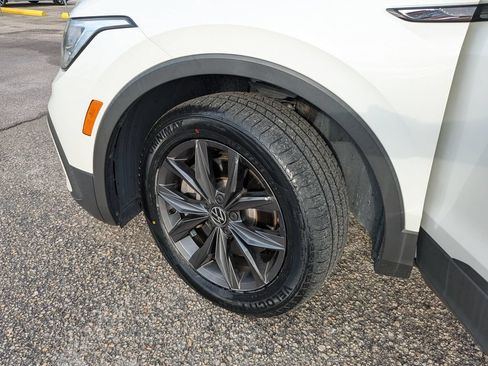 Used 2023 Volkswagen Tiguan SE FWD image 33