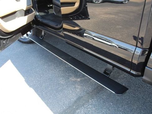 Used 2023 Ford F250 Lariat w/ Lariat Ultimate Package AWD/4WD image 10