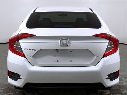 Used 2017 Honda Civic EX image 8