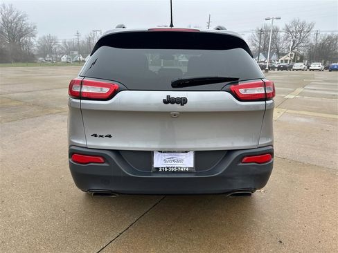 Used 2017 Jeep Cherokee High Altitude image 23