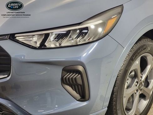 Used 2023 Ford Escape ST-Line w/ Tech Pack #1 image 9