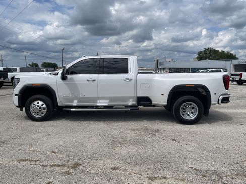 Used 2025 GMC Sierra 3500 Denali w/ Denali Reserve Package AWD/4WD image 7