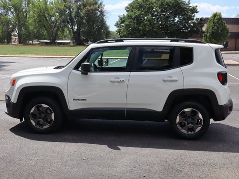 Used 2016 Jeep Renegade Sport AWD/4WD image 9