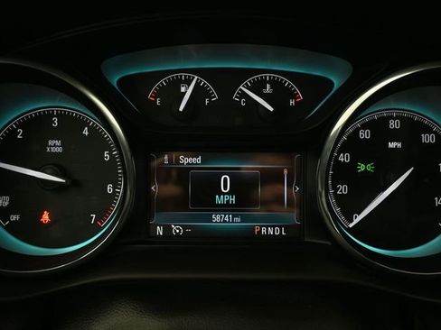 Used 2018 Buick Envision Essence image 9